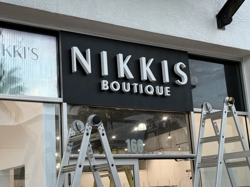 Nikki's Boutique storefront letters, Wesley Chapel